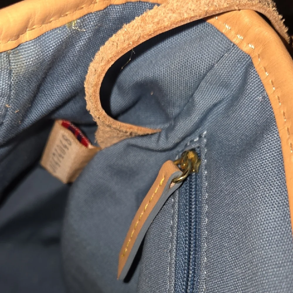 Dooney & Bourke Candy Backpack Rare - Picture 10 of 11